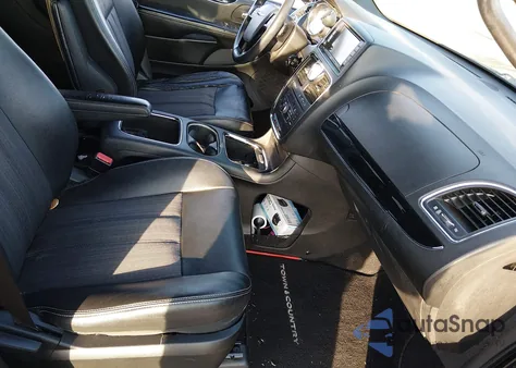 2014 Chrysler Town & Country S from USA, damaged, VIN 2C4RC1HG2ER199782